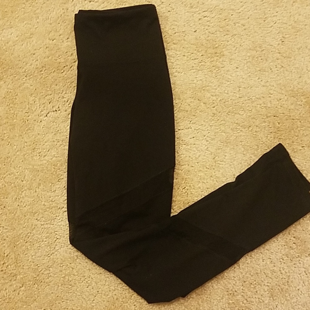 Black and Mesh ON Leggings